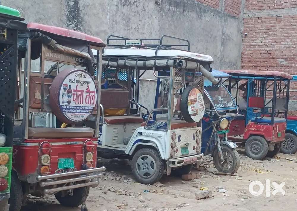 Erickshaw Stand for sale at prime location