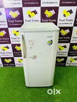 Samsung single door plain model 196 litres fridge