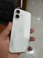 Apple iPhone 16