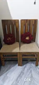 Dining Table , 6 Chair , 1 extra glass