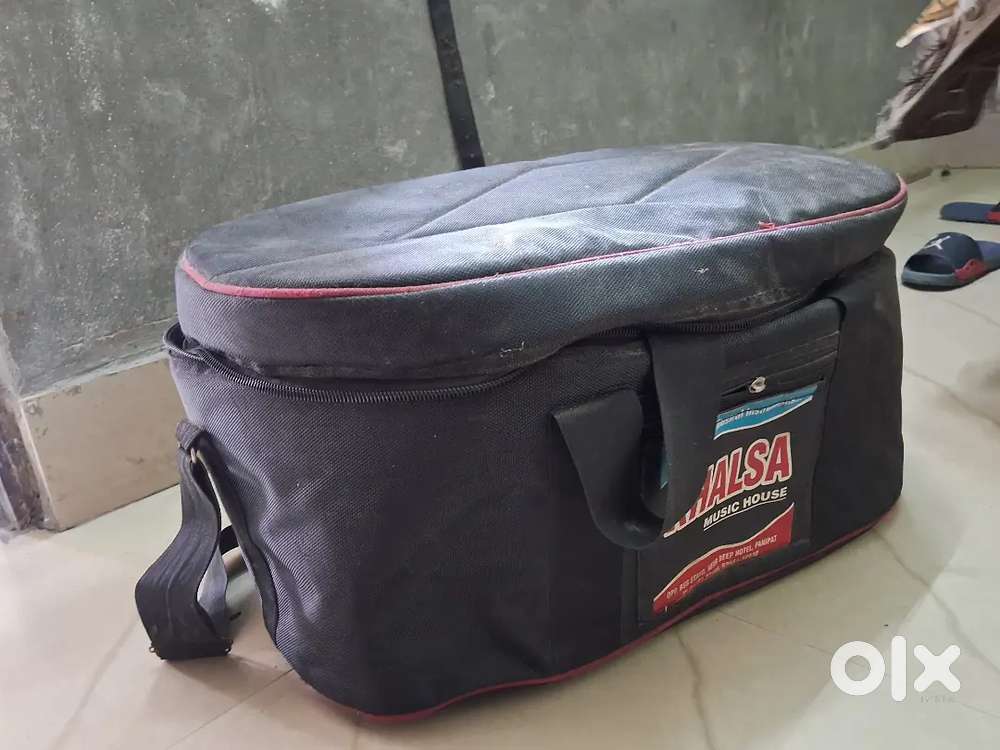 Tabla is all good condition with pads and bag