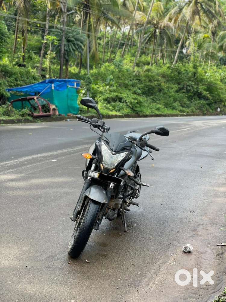 PULSAR  NS 200