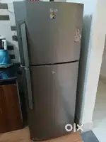 Double door refrigerator