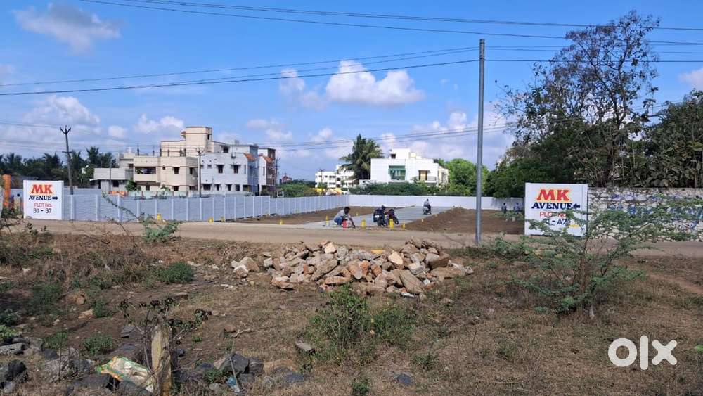 Residency plots near ponnmar