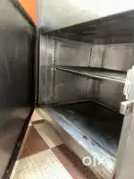undercounter and display cooling refrigerator