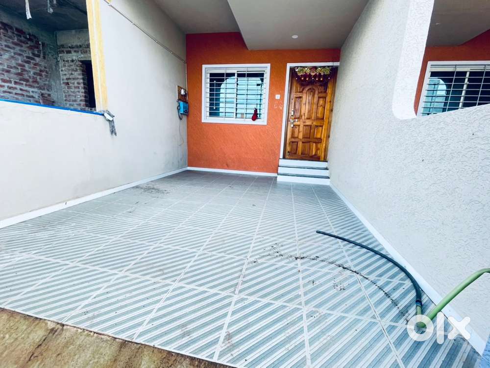 Luxurious 2 bhk row bunglow at NH4 Mackdonald