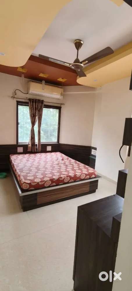 Beautiful 2 bhk full furnished flat near Yagnik Road