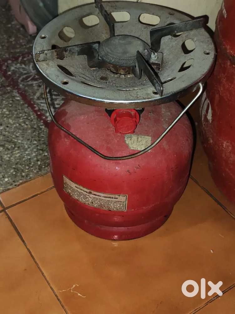 Gas  stove with 2kg cylinder