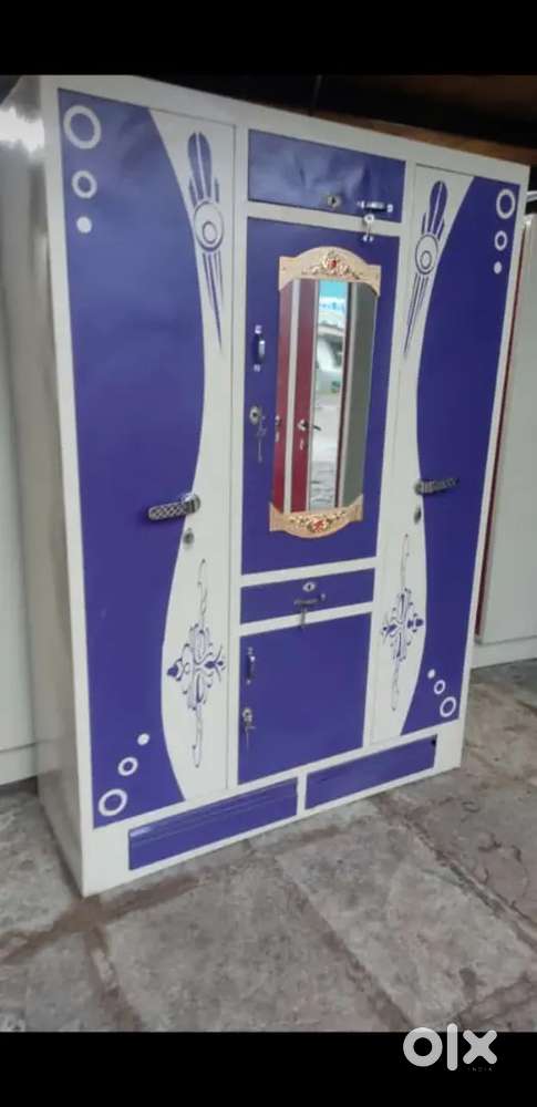 AT WHOLESALE AND RETAIL ALL TYPES OF HOME AND COMMERCIAL METAL WORKS