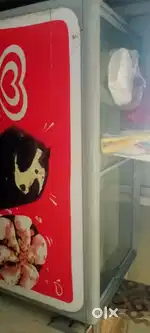 Selling 350 ltr icecream fridge