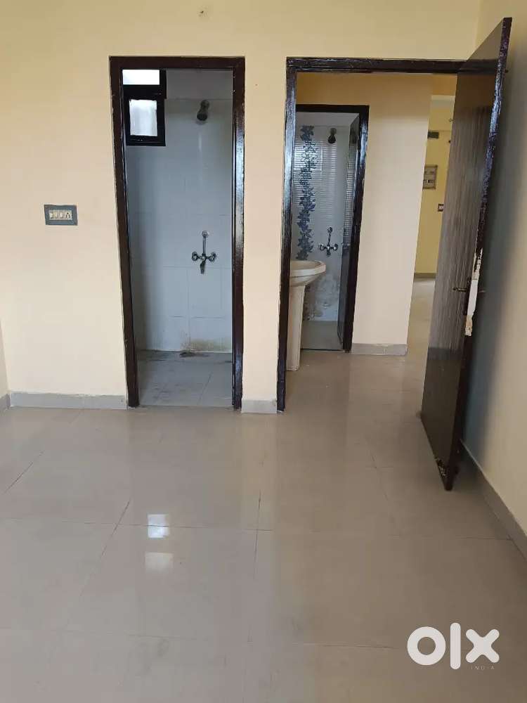 Flat for rent only for female