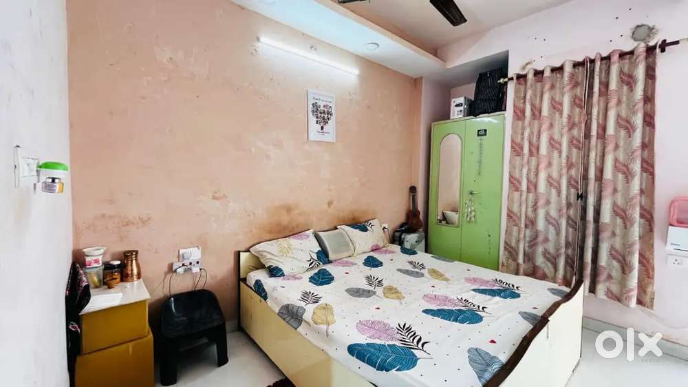 Semi furnished 1rk room for bachelor's and small family