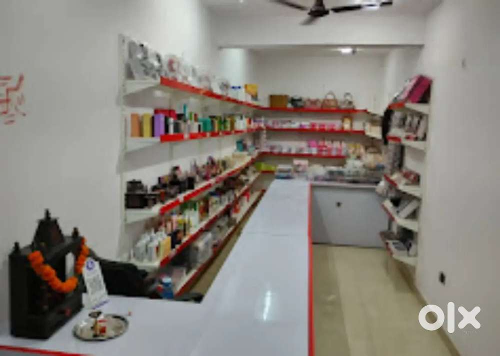 Wall mounted Steel adjustable racks for shop