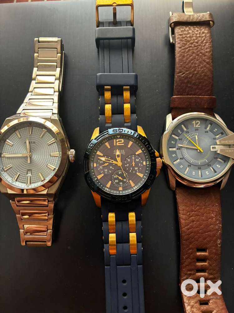 Three watches are in sale with good condition