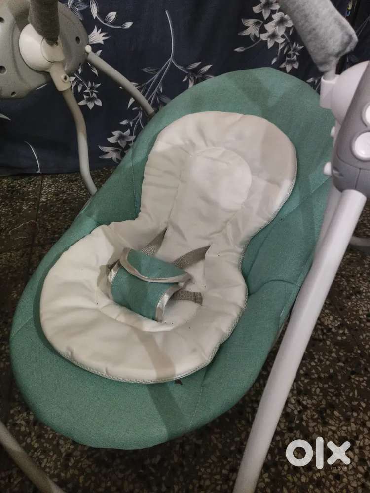Luv lap electric baby cradle (Jhoola)