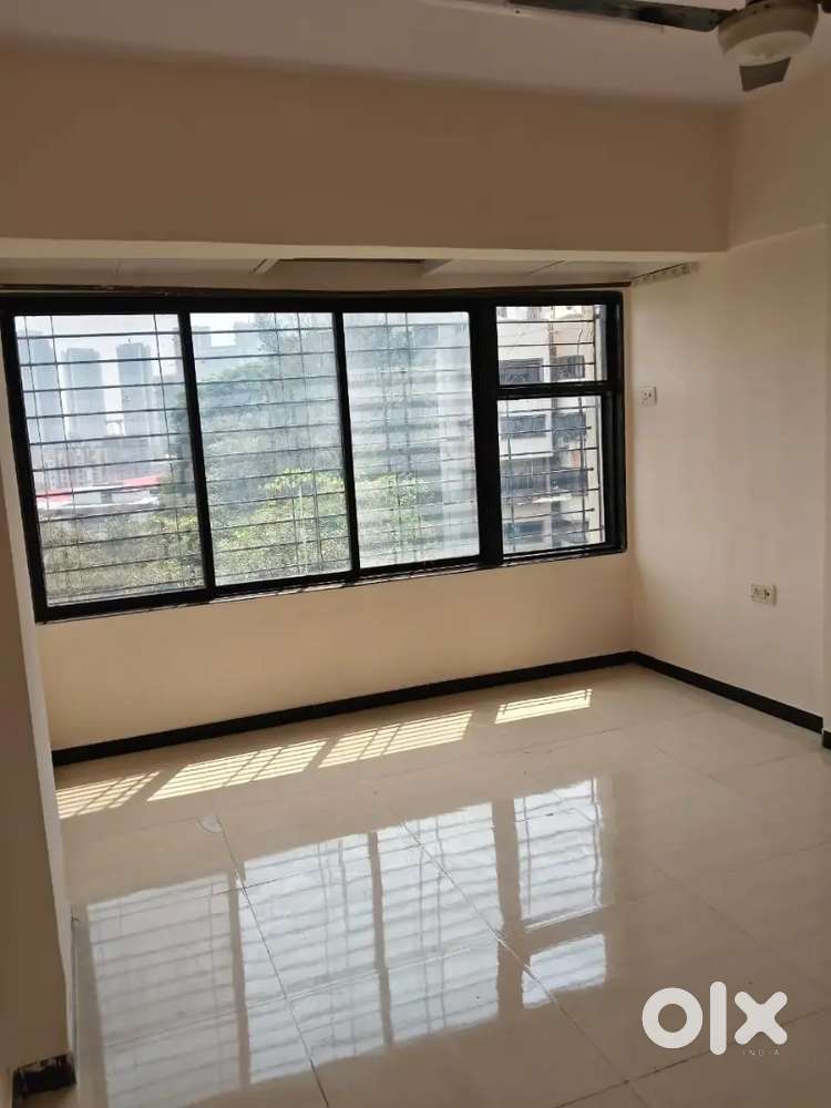 Charming 2 BHK Flat with Semi-Furnishings - Prime location