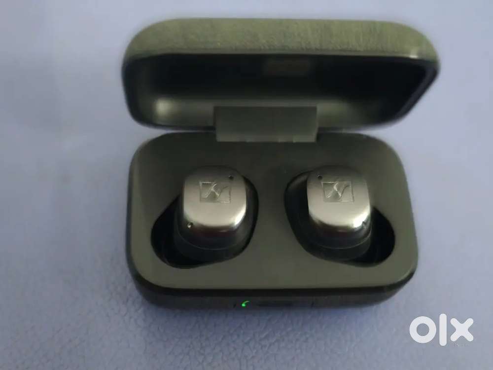 Sennheiser Momentum True Wireless 4 Earbuds 3 months old