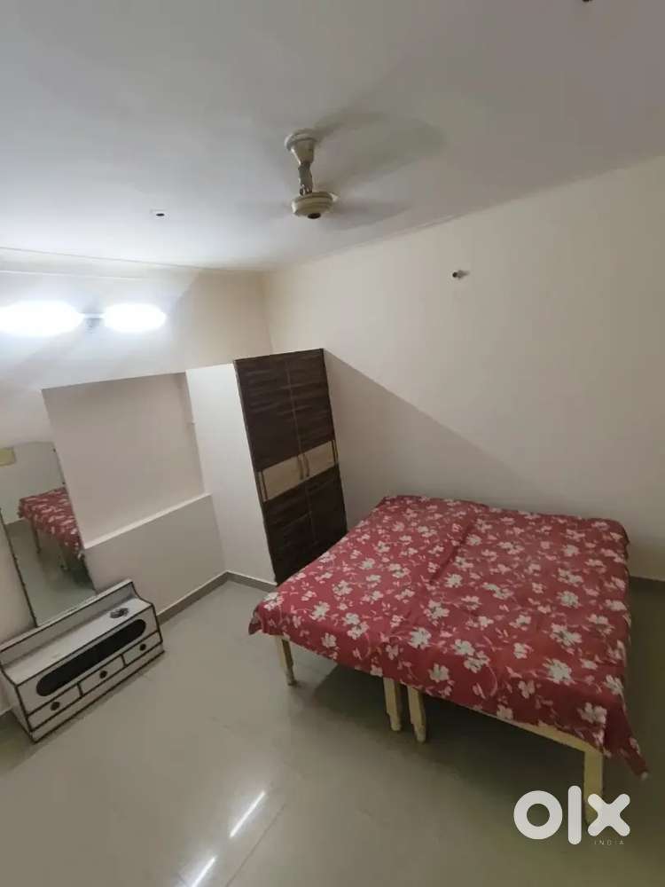 Rent 12500 1bhk semi furnished flat sarita vihar
