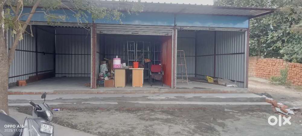 Shop for rent 10feet x 20feet