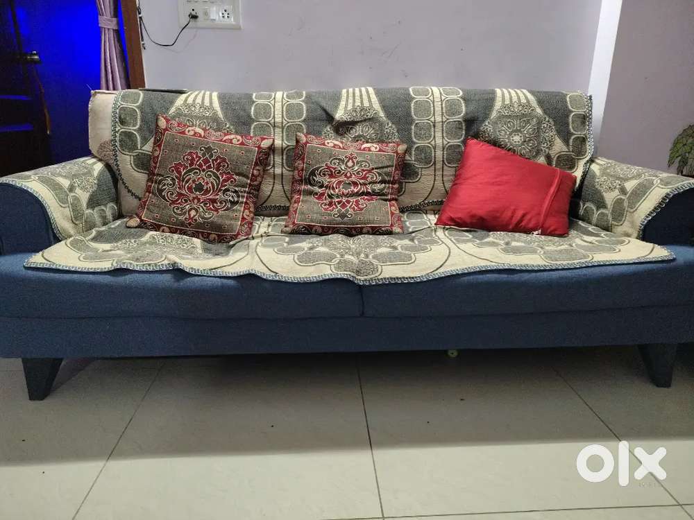 3 + 2 Sofa Set