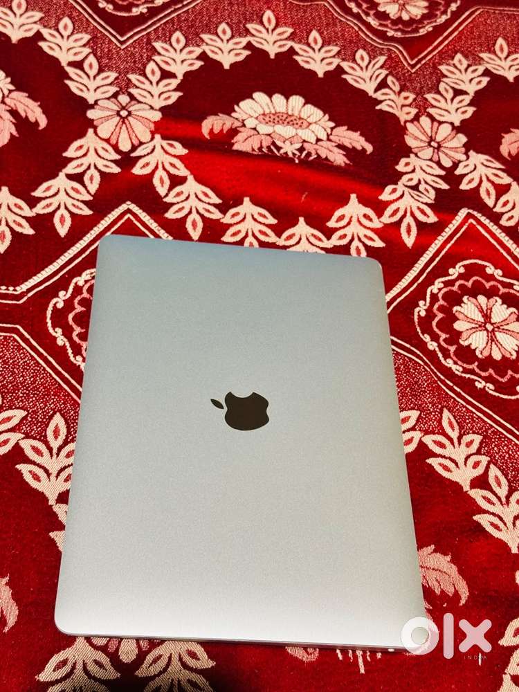MacBook M1 for sale