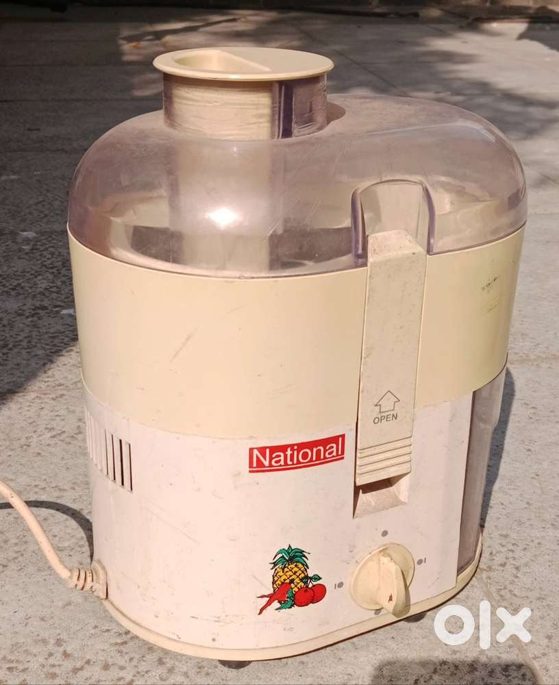 National White Juicer Mixer