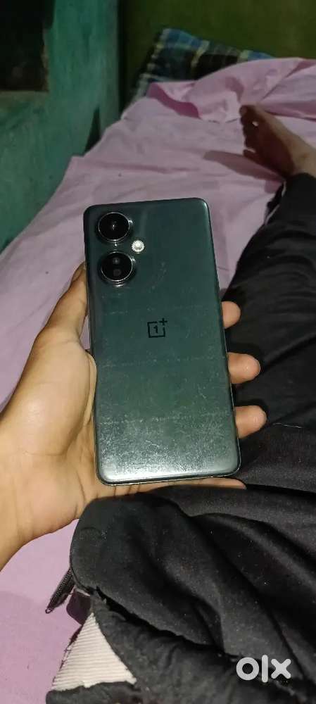 Only back some scratches jo back change 150-200 me ho jayega