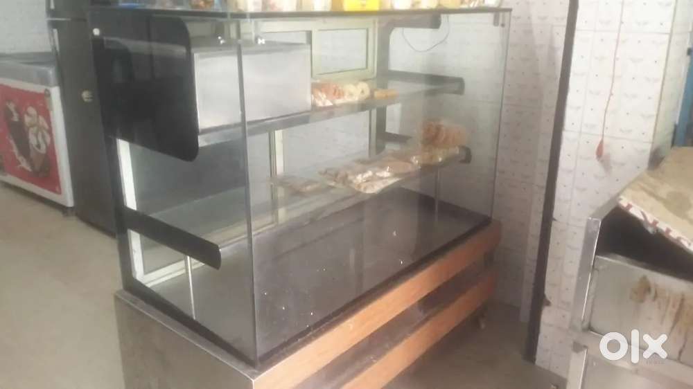 Display counter bakery