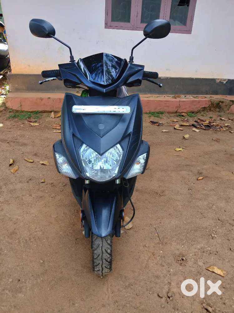 YAMAHA RAY ZR