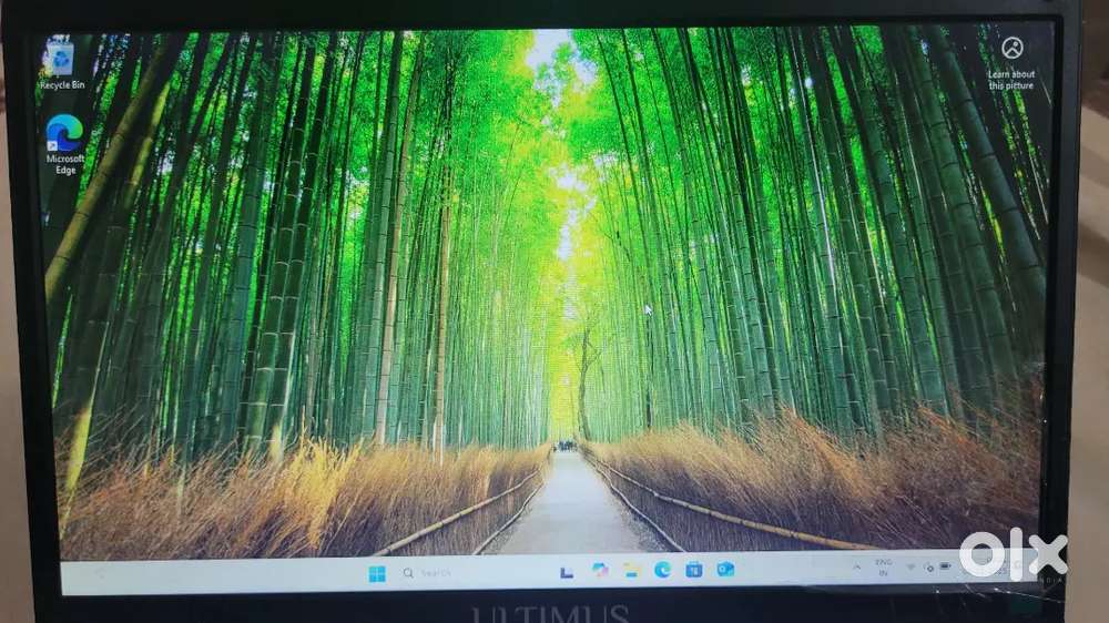 *Brand New Condition* 6 months used 8/256gb Ultimus Notebook Laptop