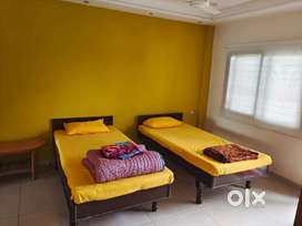 I am providing fully furnished pg in vadodara without Borkarage