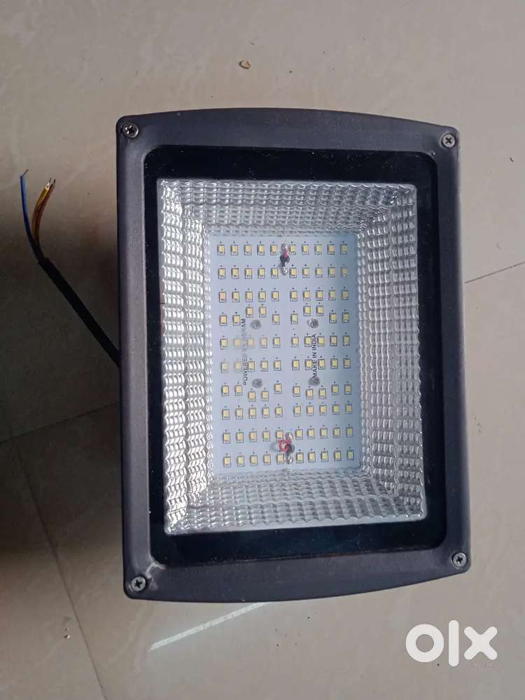 Led bulb & flood lights