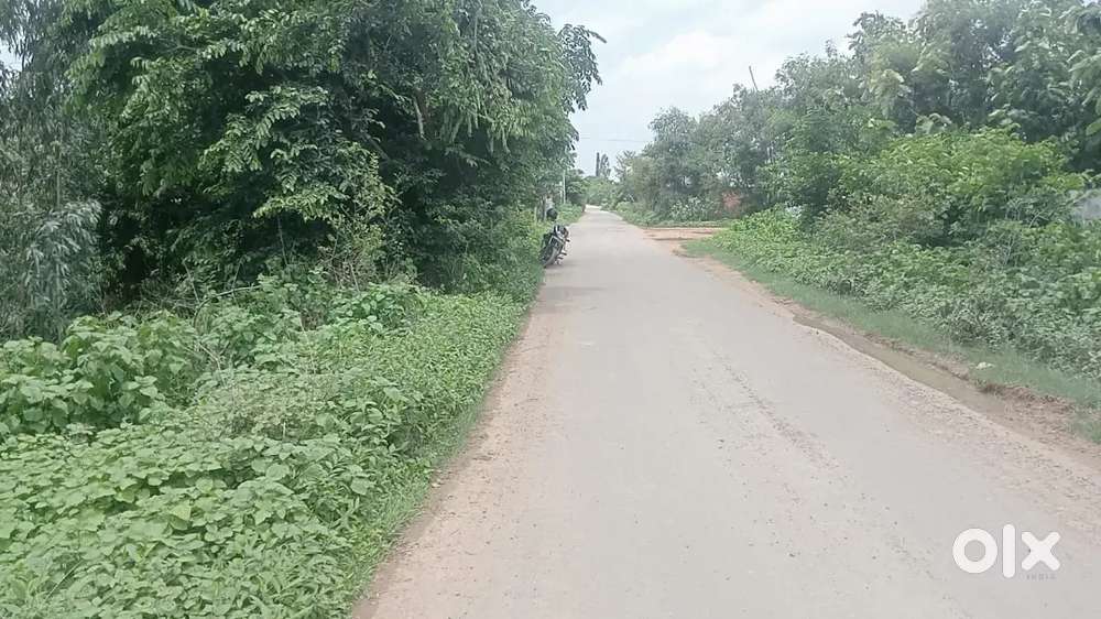 On road plot for sale in rasoolpur
