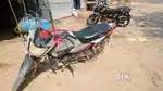 मोटरसाइकिल बेचनी है जिसे भी लेना हो बताये