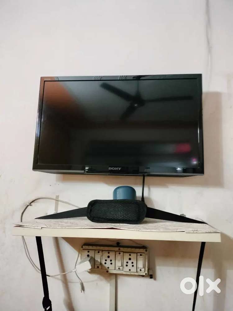 Sony 28 inch television