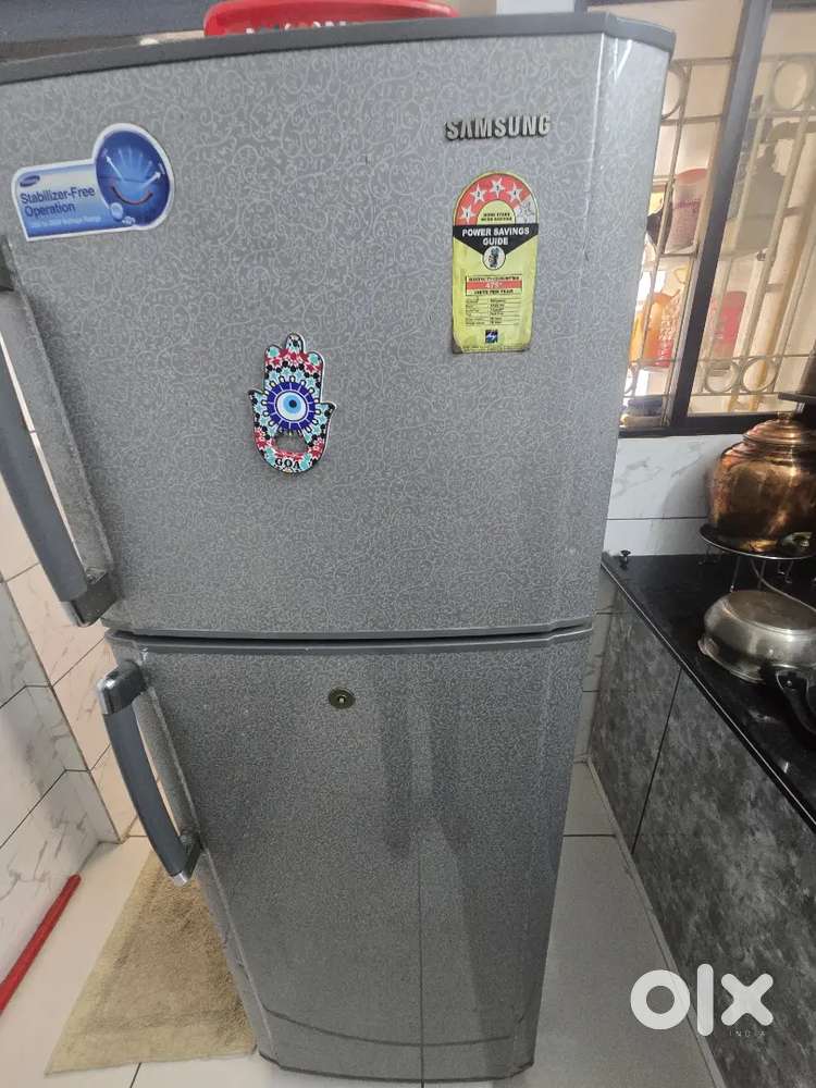 SAMSUNG 250-280 LTR , DOUBLE DOOR FRIDGE