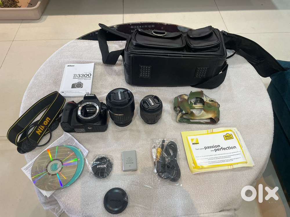 Nikon D3300 with 2 lens and original accessories