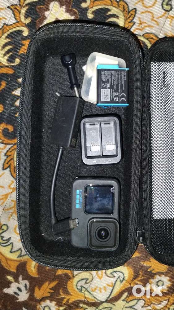 Gopro hero 10, 1 battery, Charger and Mic Adapter
