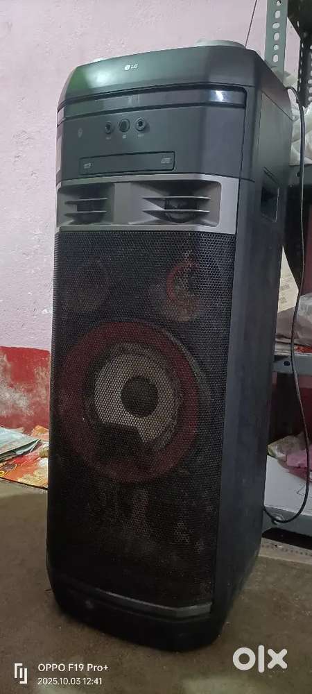 Party box on urgent sale