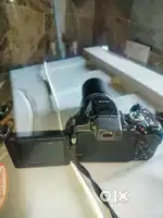 Nikon B700