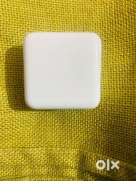 Brand New MacBook Charger – Unused, 100% Original!