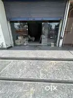 Showroom on rent