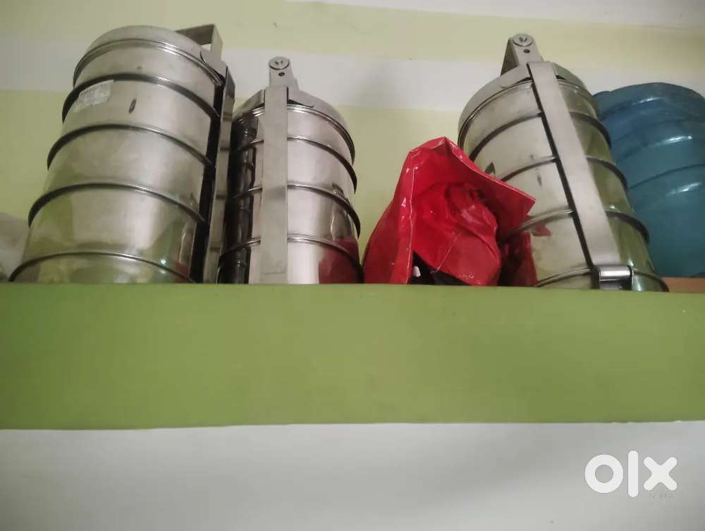 Steel 4 container tiffin box 1 month used only