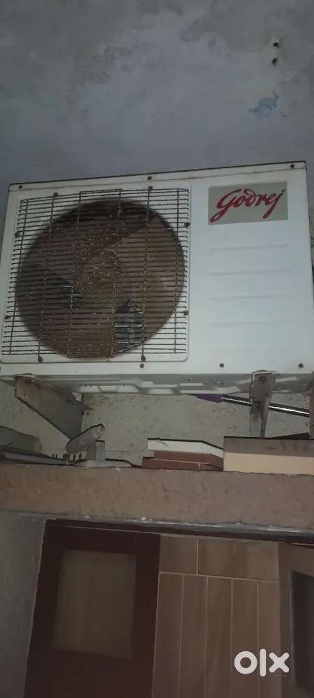 ગોદરેજ ફાઇવ સ્ટાર એસી.