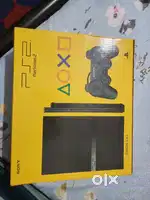 Sony playstation portable (PSP) with games