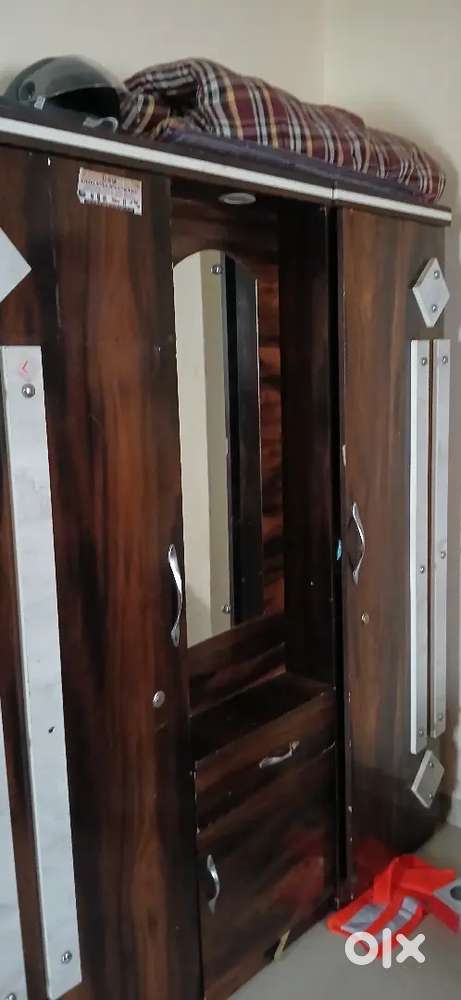 BRAND NEW 3 door wardrobe