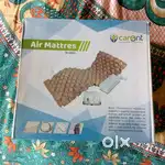 Air mattres with air pump 1month use.
