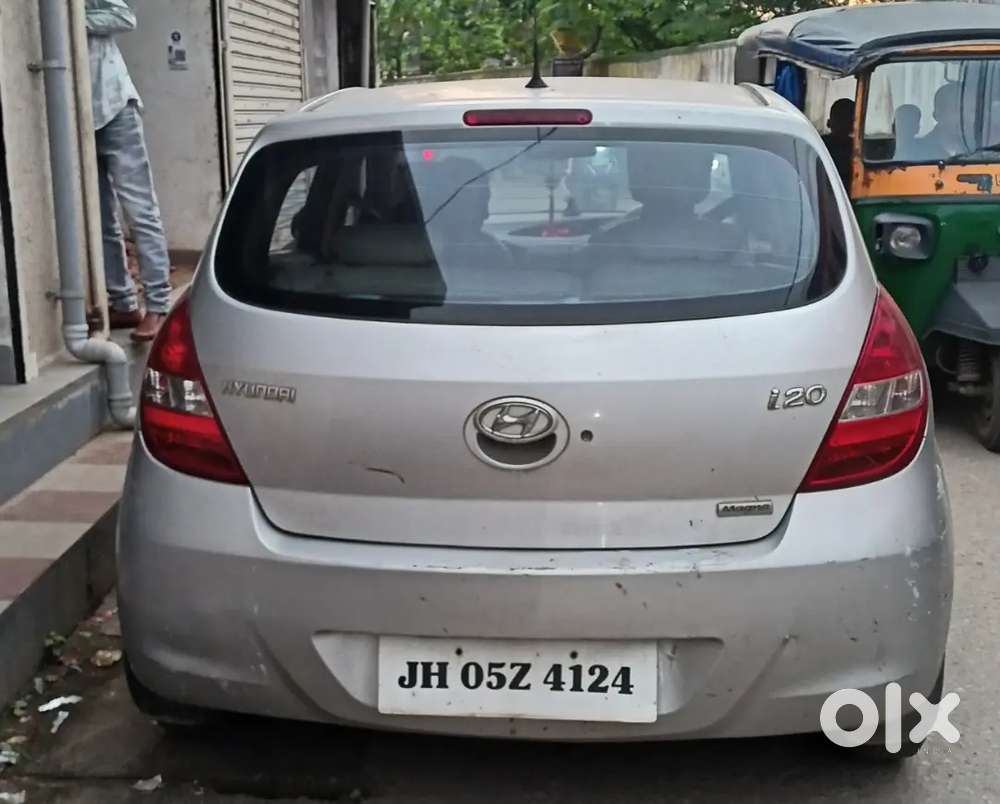 Urgent sale - Well maintained i20