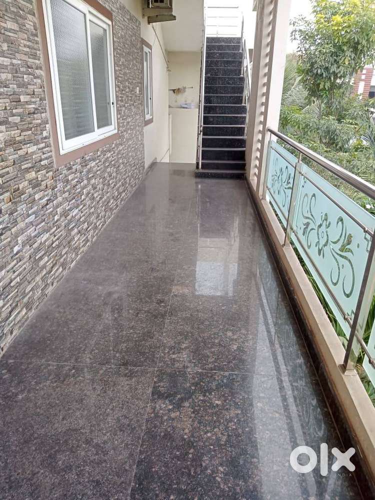 2 BHK House for Rent (Vegetarians only)