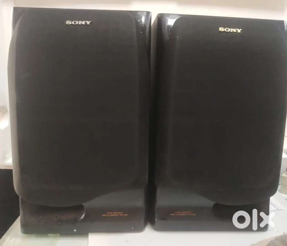 SONY Hi-FI speakers in excellent condition for sale